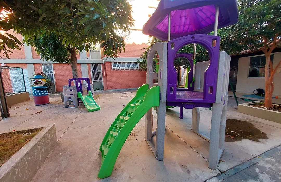 Apto 2 Quartos Com Playground 5 Min Da Praia Do Forte-1